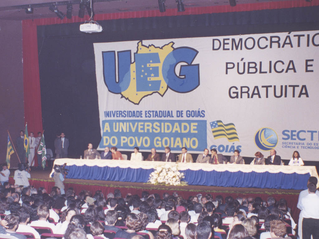 1999 - Homologação do Estatuto da UEG
